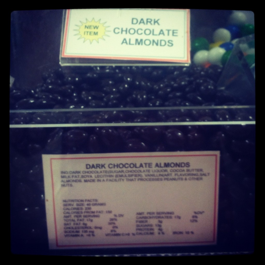 Brain Boosting power foods dark chocolate almonds